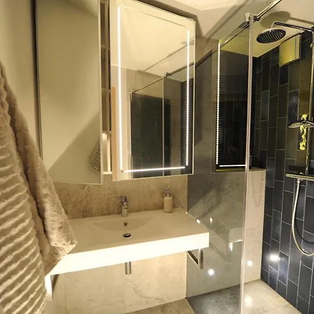 아파트 New Exclusive 2 Bedroom In Oldriga *